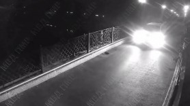 Un tânăr a salvat o tânăra care voia să-și pună capăt zilelor. Fata a fost la un pas de a se arunca de pe pod